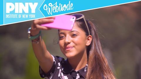 Embedded thumbnail for Webisodio 4: Un Selfie Parfait